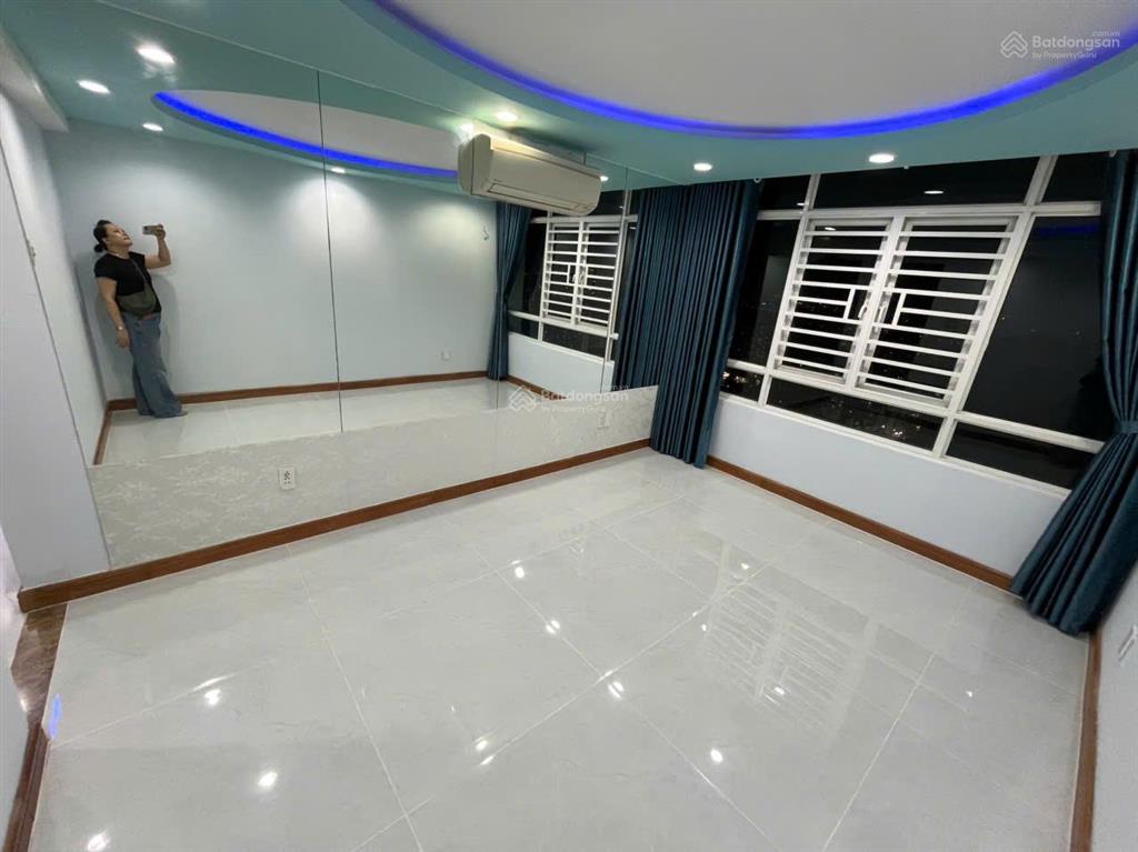 Căn hộ lofthouse lớn tại phú hoàng anh, 25 triệu/tháng, 129m2, 5pn, 4wc, đầy đủ nội thất