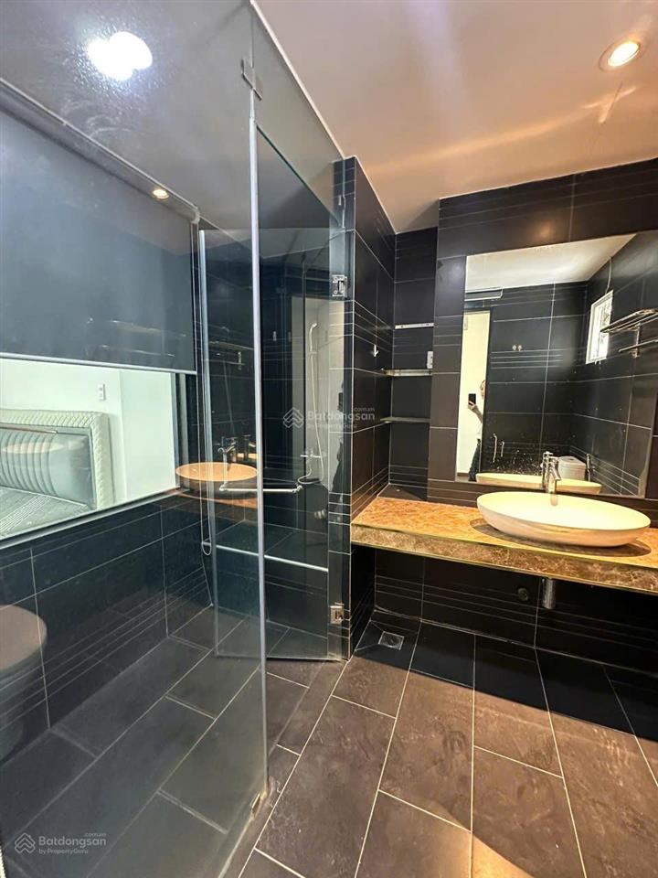 Cho thuê căn hộ 4pn, 4wc, sd 300m2, 32 triệu/tháng, tại new saigonhoàng anh gia lai 3, nhà bè, hcm