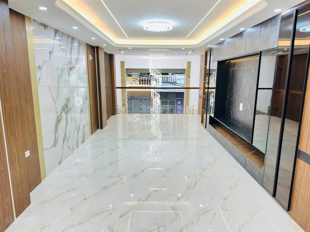Chính chủ bán nhà phố giải phóng, phân lô ô tô tránh, nhà mới đẹp không tì vết