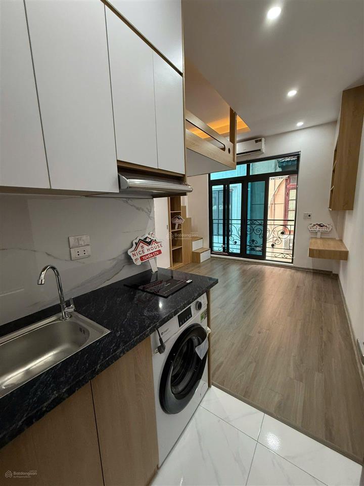 Toà ccmn nguyễn chí thanh, 40m ra ôtô tránh, 2 thoáng, 82m*7t*18p tm, dòng tiền~ 1.2 tỷ/năm, pccc