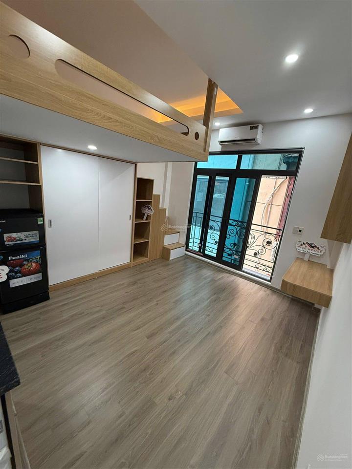 Toà ccmn nguyễn chí thanh, 40m ra ôtô tránh, 2 thoáng, 82m*7t*18p tm, dòng tiền~ 1.2 tỷ/năm, pccc