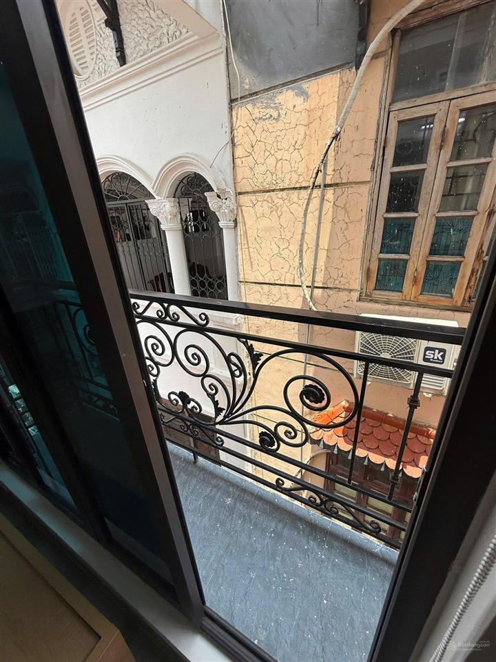 Toà ccmn nguyễn chí thanh, 40m ra ôtô tránh, 2 thoáng, 82m*7t*18p tm, dòng tiền~ 1.2 tỷ/năm, pccc