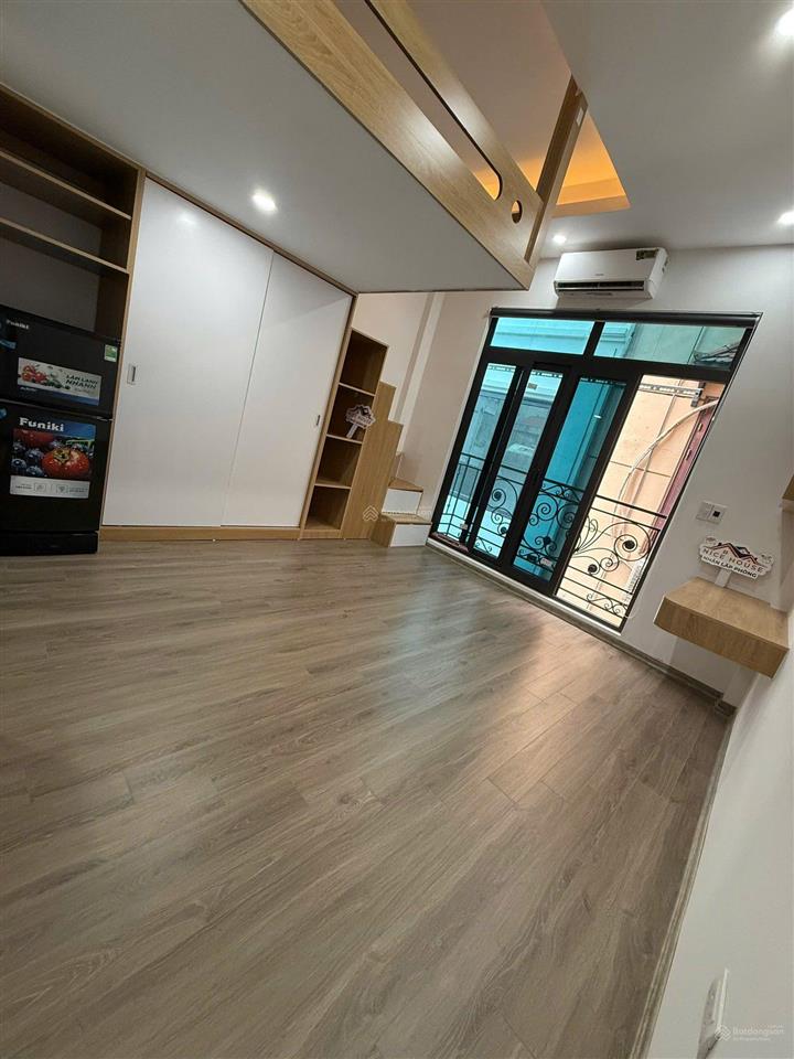 Toà ccmn nguyễn chí thanh, 40m ra ôtô tránh, 2 thoáng, 82m*7t*18p tm, dòng tiền~ 1.2 tỷ/năm, pccc