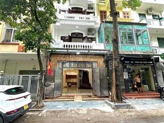 Bán liền kề trung kính, dt 65m2 x 5m mt 5t, ô tô đỗ cửa, kinh doanh hoặc ở, vỉa hè rộng, dt 45tr