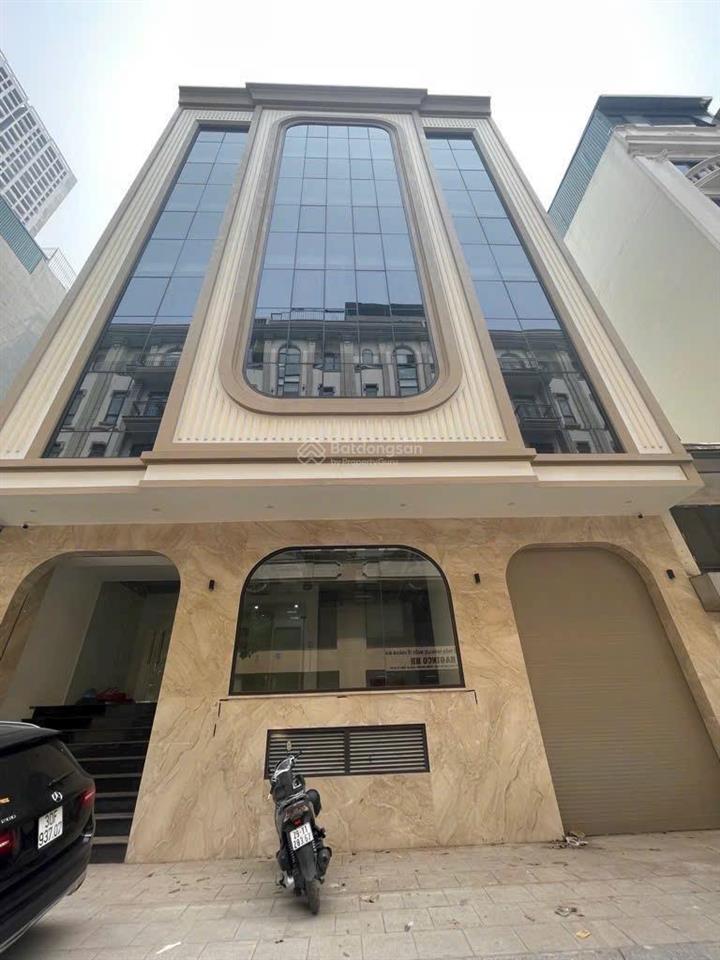 Toà building trung hoà , dt 105m x 8t , 1 hầm , mt 7,4m , thang máy, pccc, vỉa hè đá bóng, dt 205tr