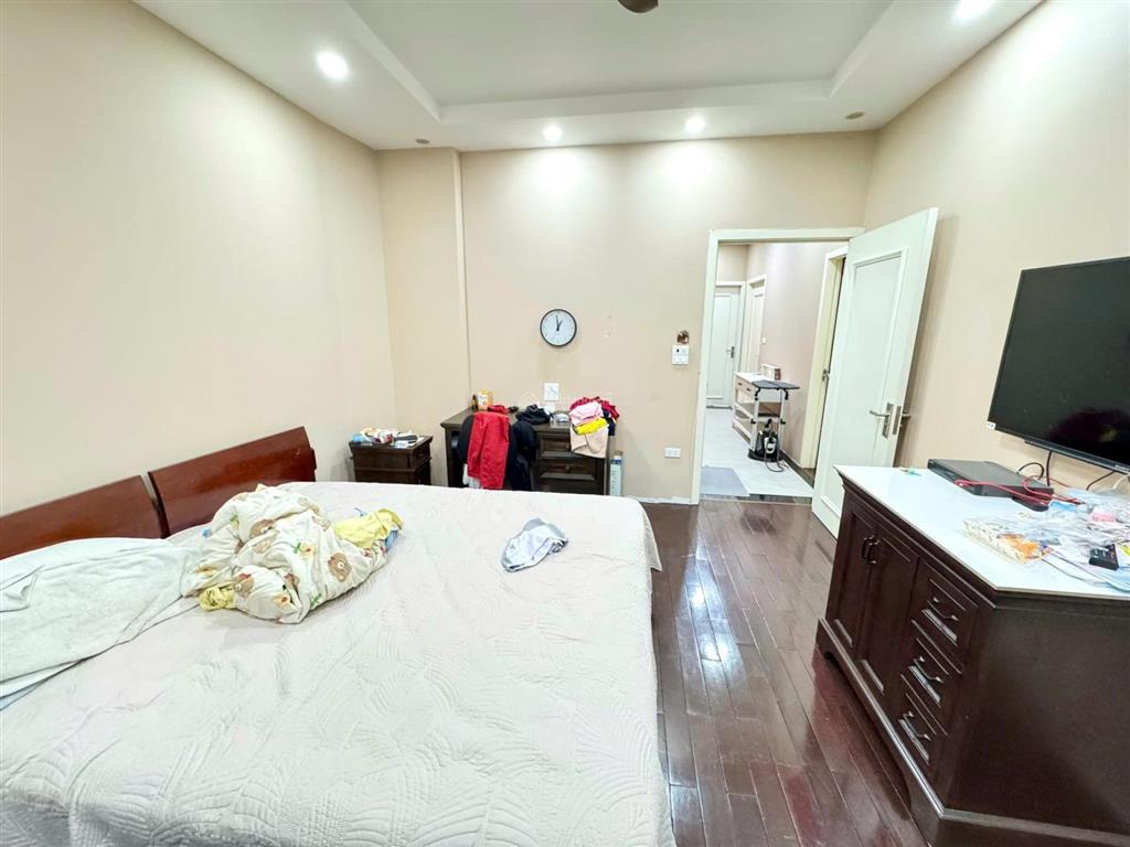 Phân lô trung kính. ngõ to như phố, 45 chỗ đỗ cửa, vỉa hè đá bóng, kdoanh đa dạng, sđcc, 100m2*5t