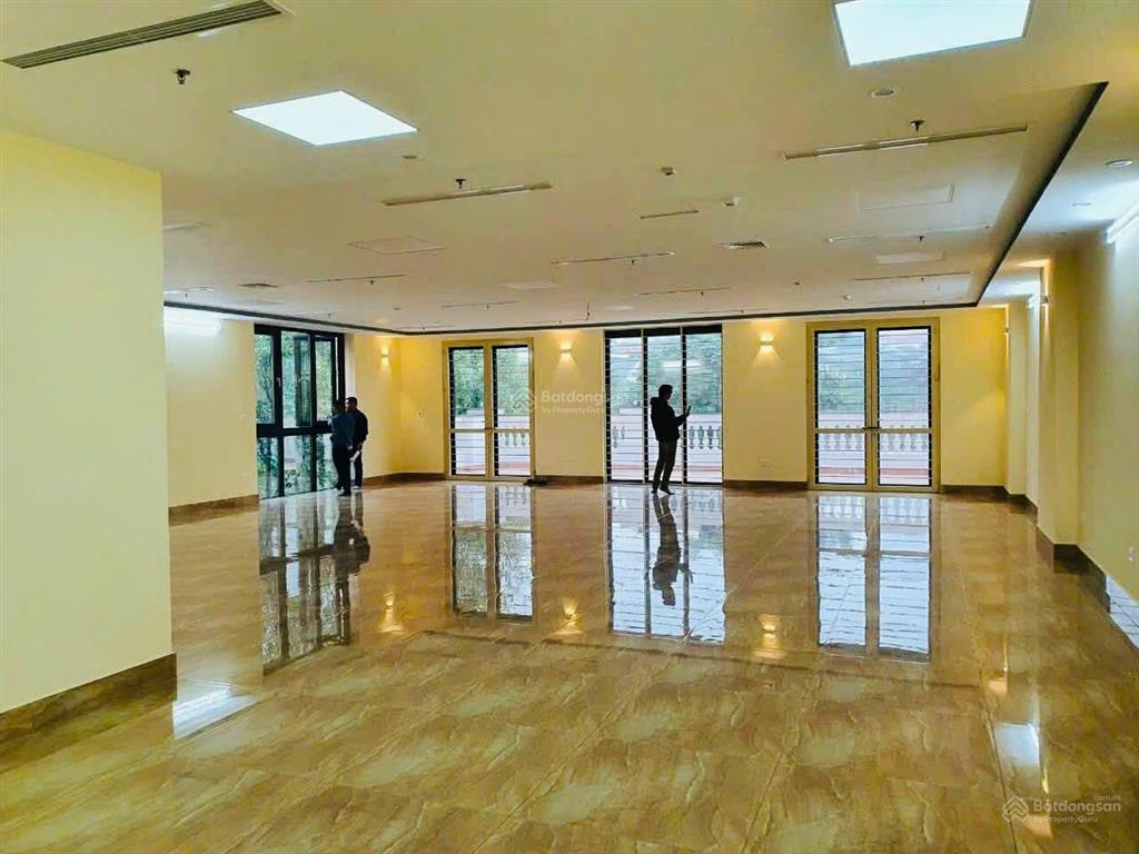 Tòa mặt phố trung hòa, thông sàn, tm, vỉa hè 3m, hầm xe, dt 2.5 tỷ/năm, pccc, hoàn công, 120m2*9t