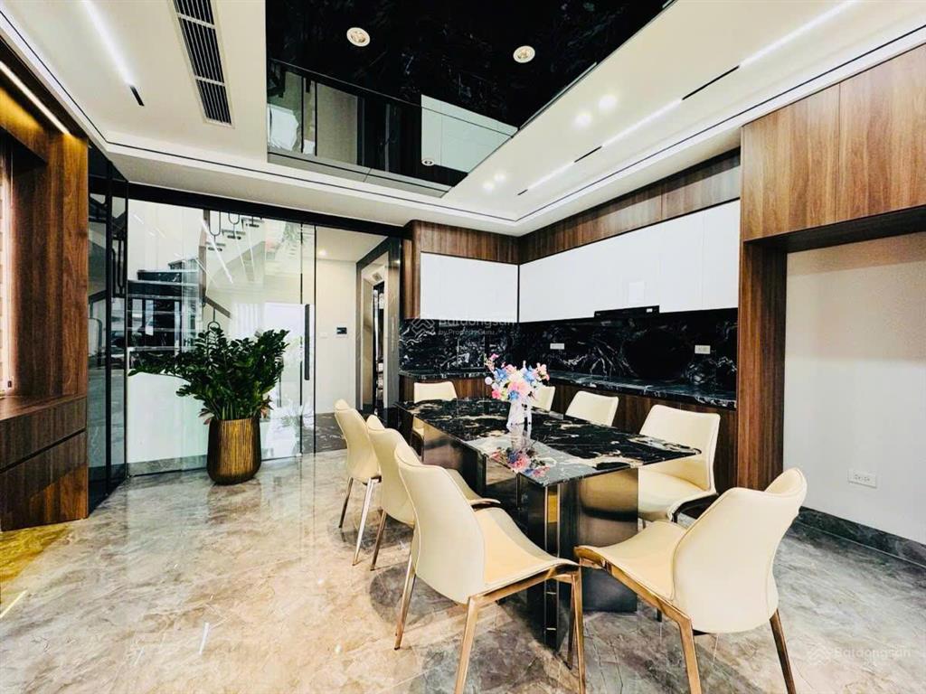 Phân lô nguyễn chánh. ngõ kinh doanh, 2 ô tô tránh, vỉa hè 3m, gara 7 chỗ, ở/cho thuê vp, 66m2*7t