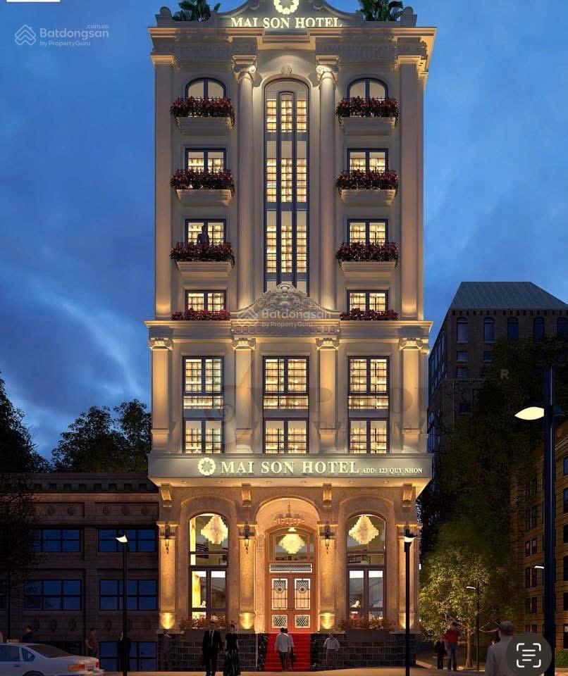 Building trần duy hưng, dt 100m x8t mt 7m , thông sàn , vỉa hè 3m, thang máy, pccc, doanh thu 136tr