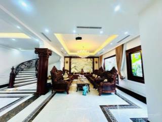 Phân lô trung kính. 88m2 chỉ 31.5 tỷ. nhà 2 mặt ngõ, 3 ô tô tránh,vỉa hè đá bóng, nội thất biệt thự