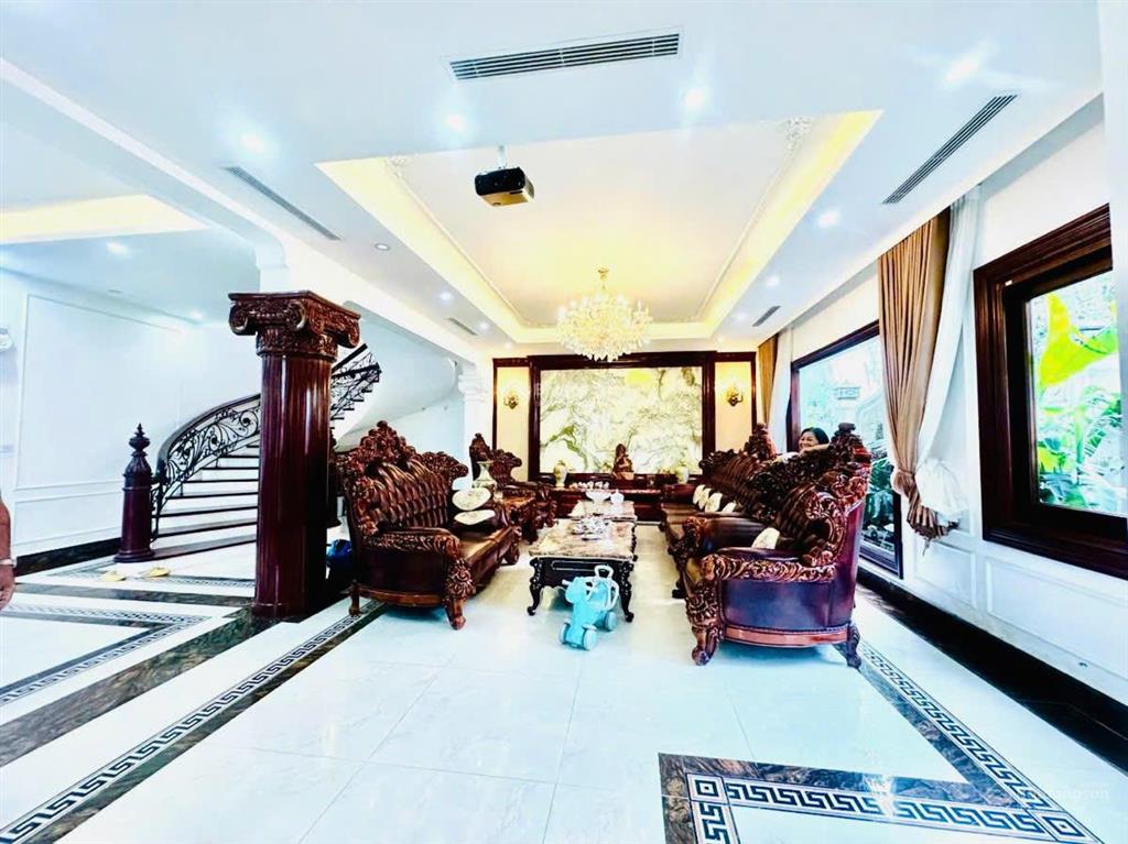 Phân lô trung kính. 88m2 chỉ 31.5 tỷ. nhà 2 mặt ngõ, 3 ô tô tránh,vỉa hè đá bóng, nội thất biệt thự