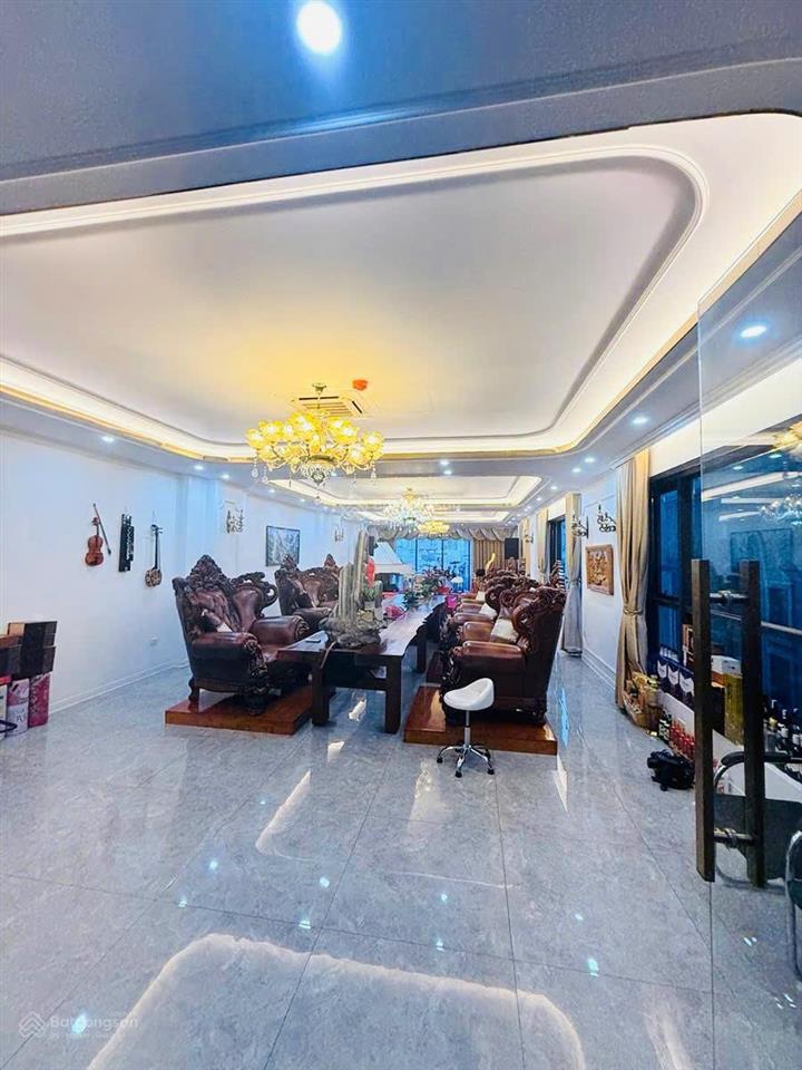 Tòa building trần thái tông, vỉa hè, kd vp, thang máy, pccc, có hoàn công, 175m2*8t, 1 hầm, mt 8.5m