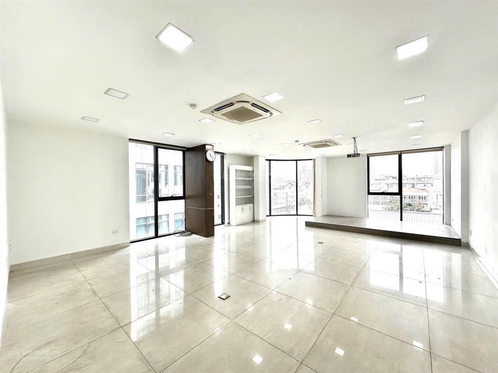 Bán nhà mp trung yên, dt 186m2 x 5t mt 6m, vỉa hè rộng, kinh doanh, dt cho thuê 99tr/th, đẹp