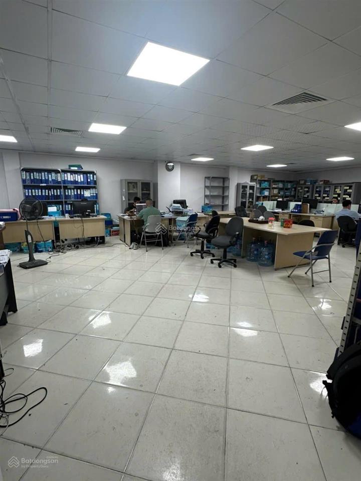 Vip! building thọ tháp dt 120m x 9t 1 hầm , mặt tiền 7,6m . thông sàn , doanh thu 190tr/t
