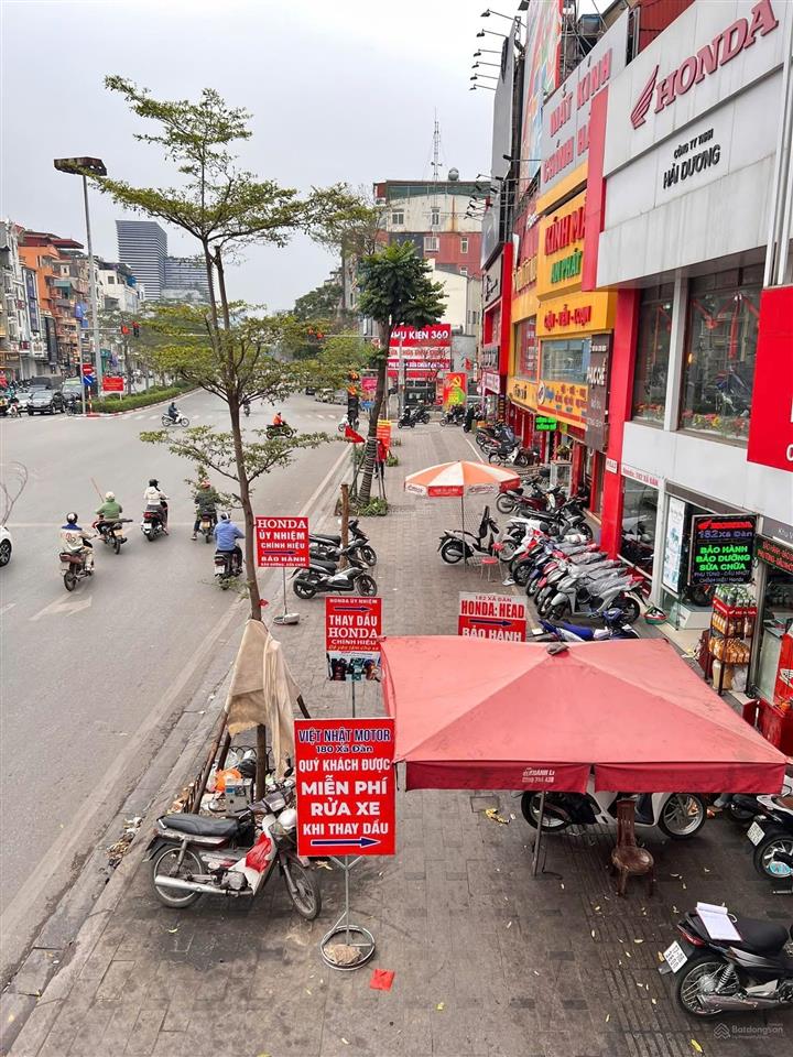 Bán nhà mặt phố trung hoà, 146m2x5t mt 5,5m, giá chào 84 tỷ có tl, mặt phố kd sầm uất, vỉa hè rộng