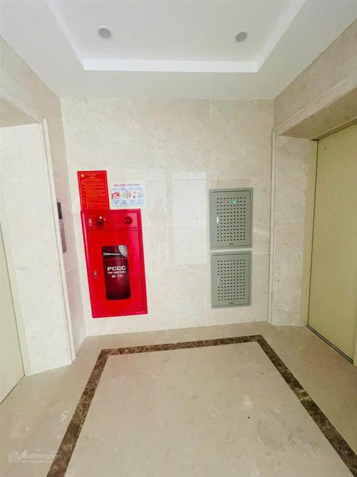 Building mặt phố lê văn lương. kd 2 tỷ/năm, 8 nổi, 1 hầm, xây dựng 3 thoáng, full pccc, sđcc, 120m2