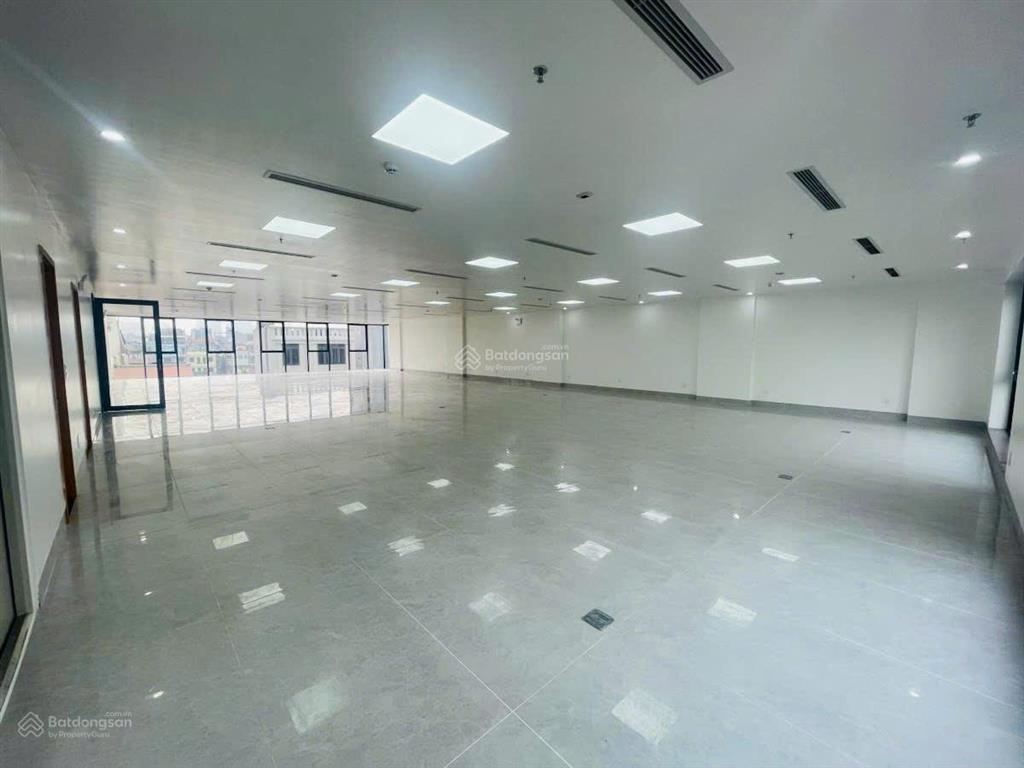 Building mặt phố lê văn lương. kd 2 tỷ/năm, 8 nổi, 1 hầm, xây dựng 3 thoáng, full pccc, sđcc, 120m2