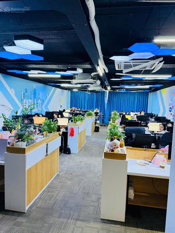 Building khúc thừa dụ. 8 nổi 1 hầm, full pccc, gpxd, kdoanh vp, dt 1.5 tỷ/năm, vỉa hè rộng, 155m2