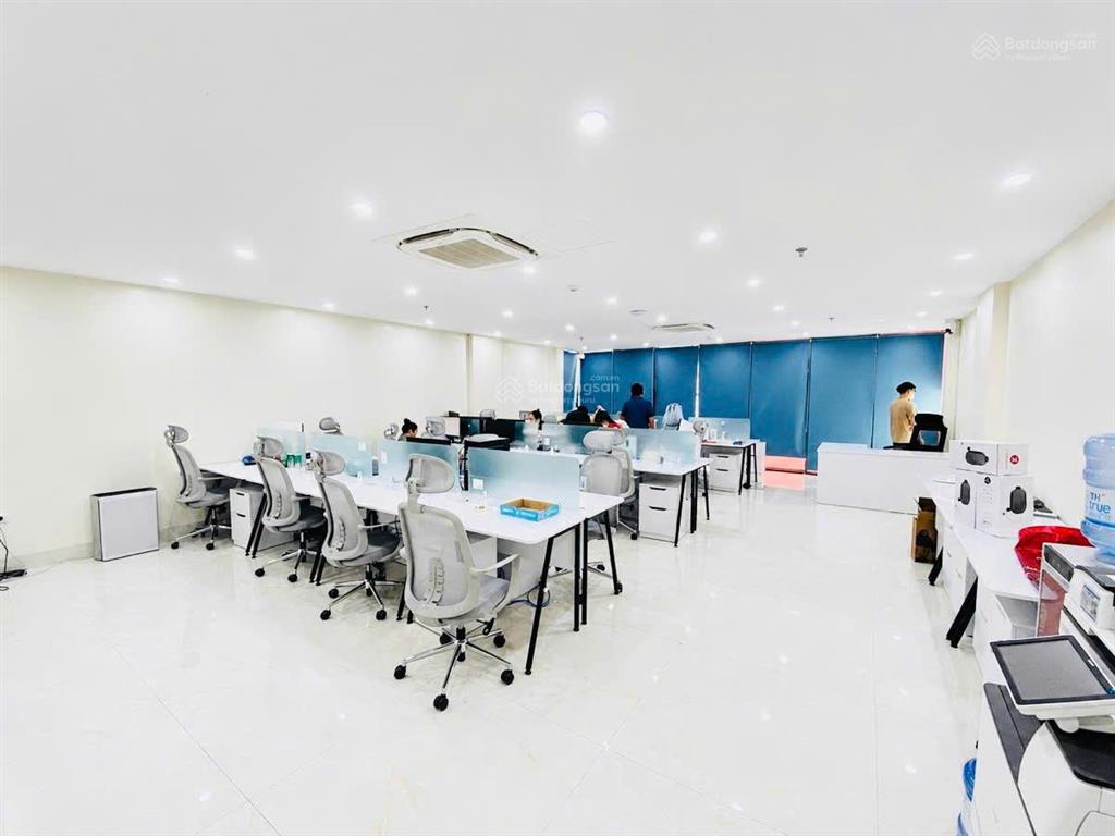 Siêu phẩm. building mặt phố hoàng cầu. 8 tầng, có hầm, lô góc, vỉa hè 6m, ở/cho thuê vp, 145m*8t