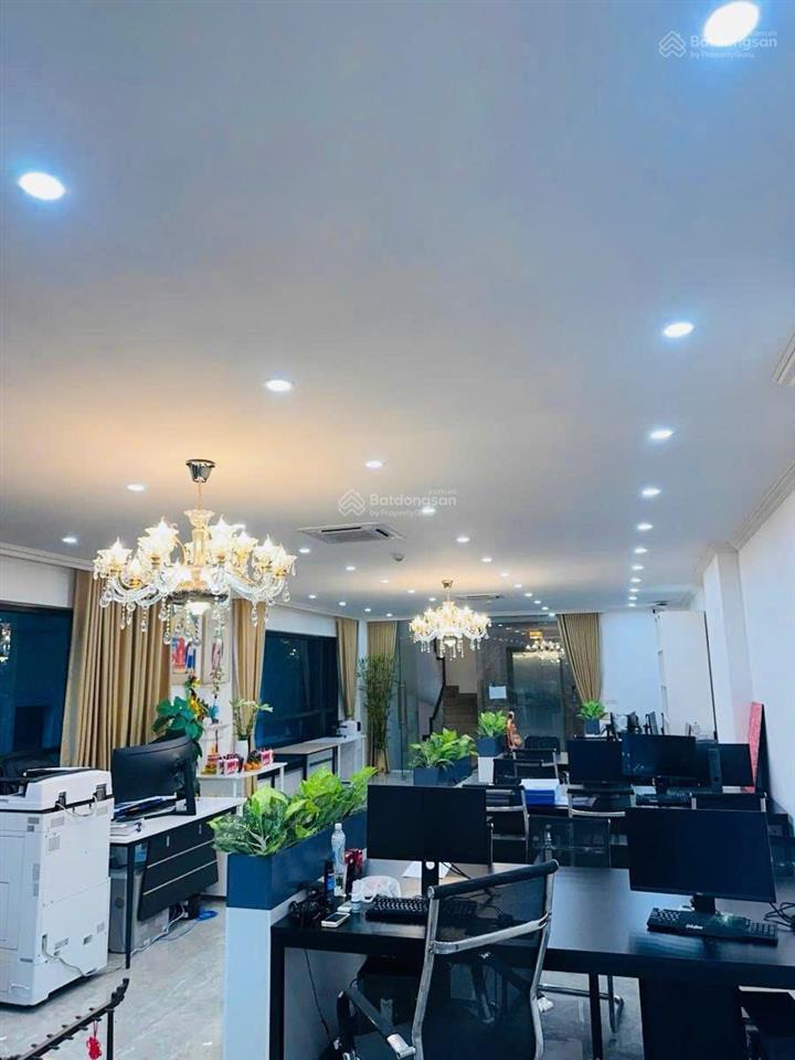Tòa building mặt phố khuất duy tiến. 7 nổi, 1 hầm, dt 2 tỷ/năm, vỉa hè 8m, pccc, gpxd, 130m²*8t
