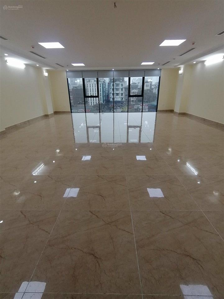 Ko qh, building láng hạ, 156m x 8t , 1 hầm, lô góc , mới, pccc, thang máy , ô tô, dt 240tr/th