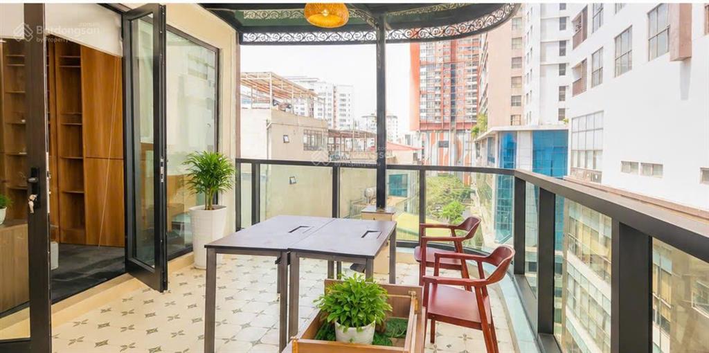 Tòa building hoàng ngân, lô góc, vỉa hè 3m, 8 tầng 1 hầm, thông sàn, thang máy, pccc đủ, dt ~1.8 tỷ