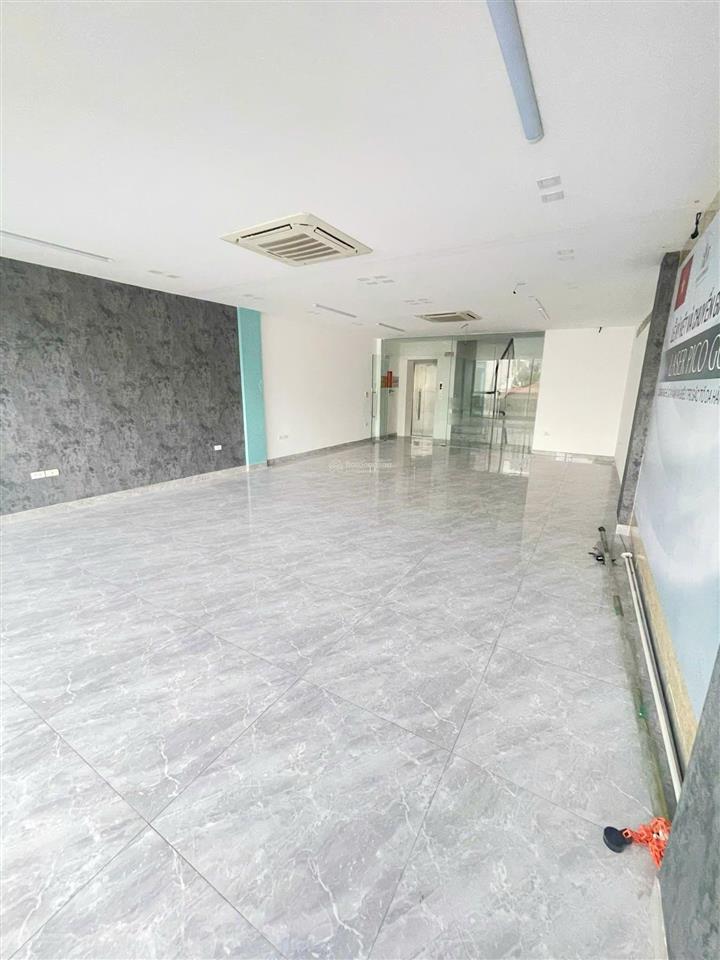 Duy nhất 1 sàn vp trung kính dt 110m ,giá thuê chỉ 16tr , thang máy , vệ sinh , b vệ  0963 506 ***