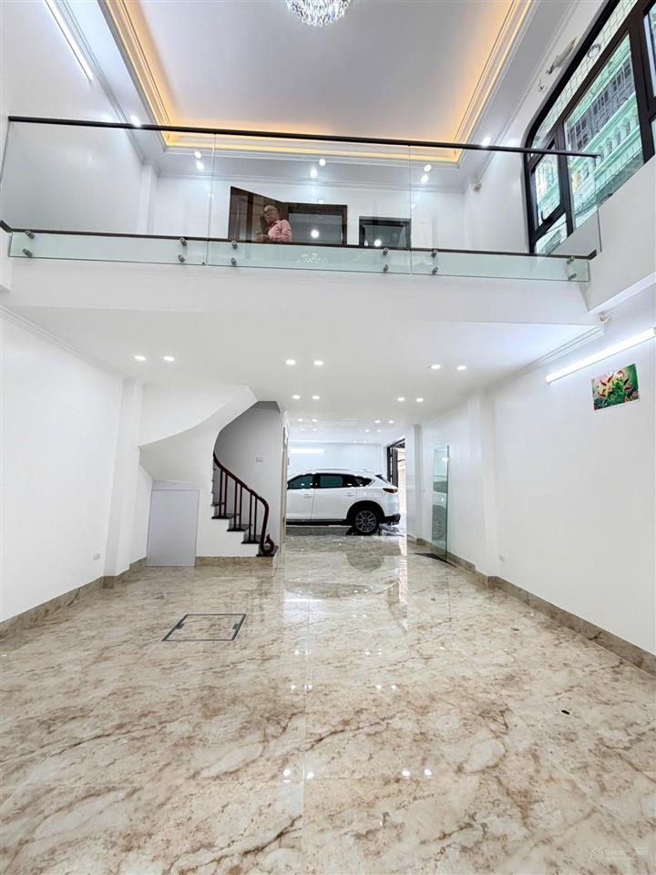 Hời 90tr/th toà mặt phố võ văn dũng, view hồ hoàng cầu, thang máy, vỉa hè, cho thuê đa dạng vp, spa
