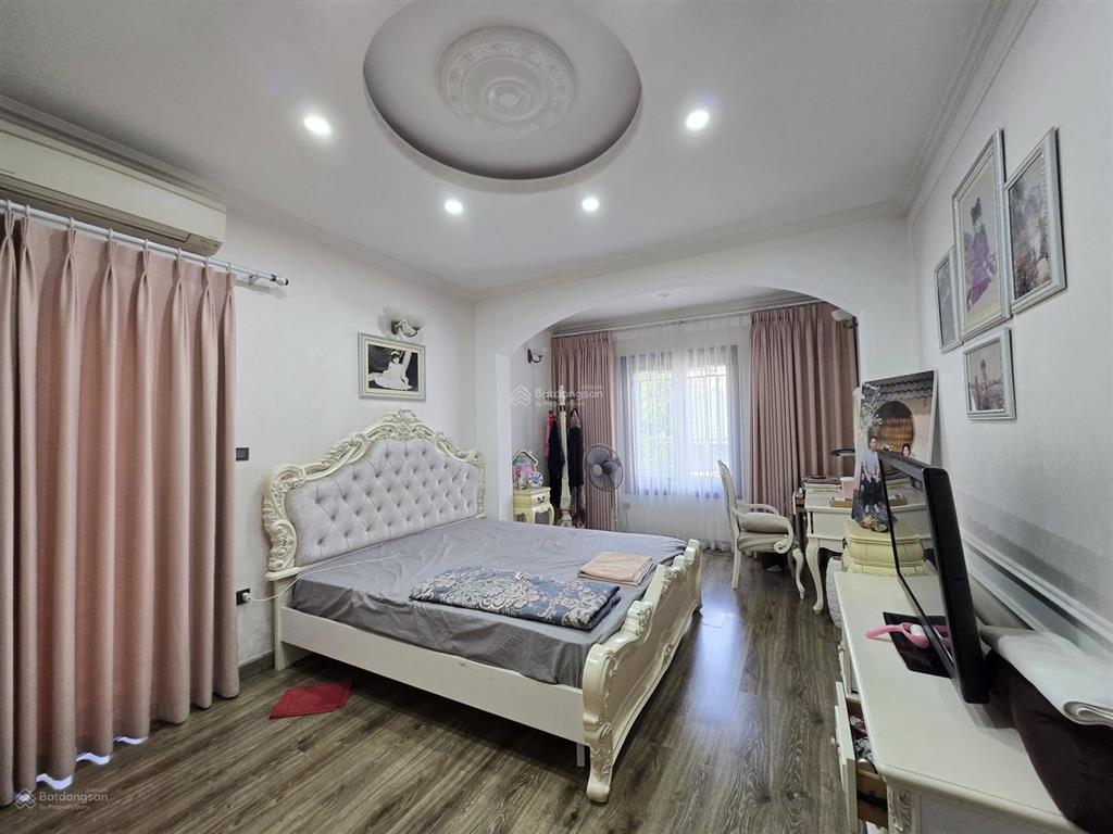 Kđt trung yên, lô góc, vỉa hè rộng, gara, bãi xe, qh ổn định, sổ cc, gần vành đai 2.5, 96m2