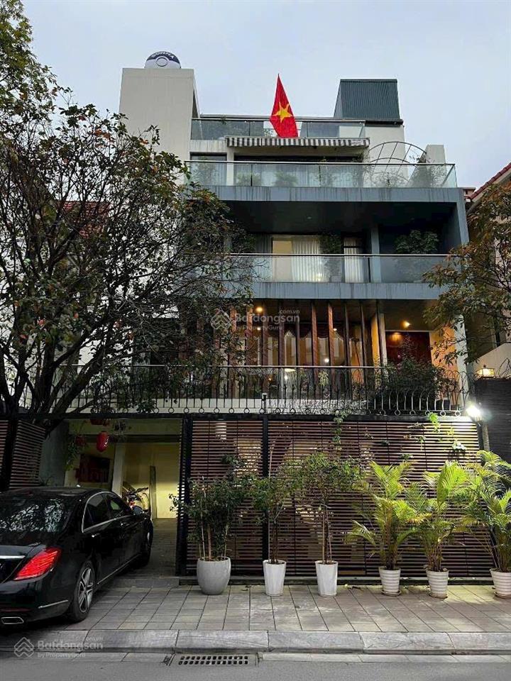 Bán nhà mặt phố xuân diệu, tây hồ, 159m² x 4 tầng, mặt tiền 7.4m, vỉa hè rộng, kinh doanh sầm uất
