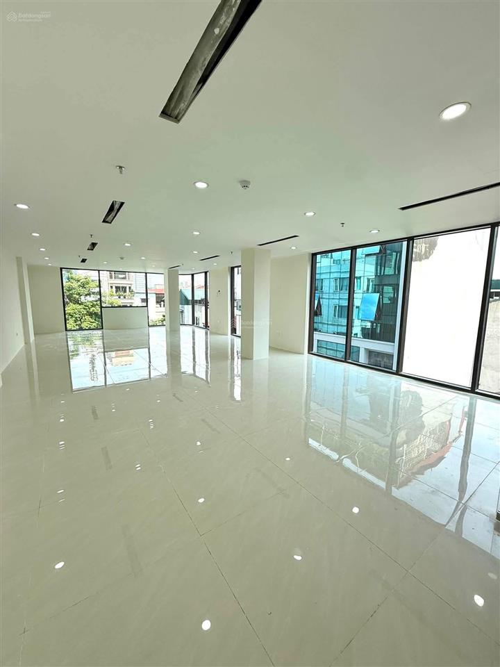 Có 102! toà building ngụy như kontum, dt 70m x9t, thang máy, pccc, gpxd, vỉa hè 4m, ô tô, dt100t