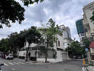 Bán biệt thự ciputra, dt 180m2 x 4t mt 7m, vị trí đẹp khu, vỉa hè rộng, đẳng cấp thượng lưu