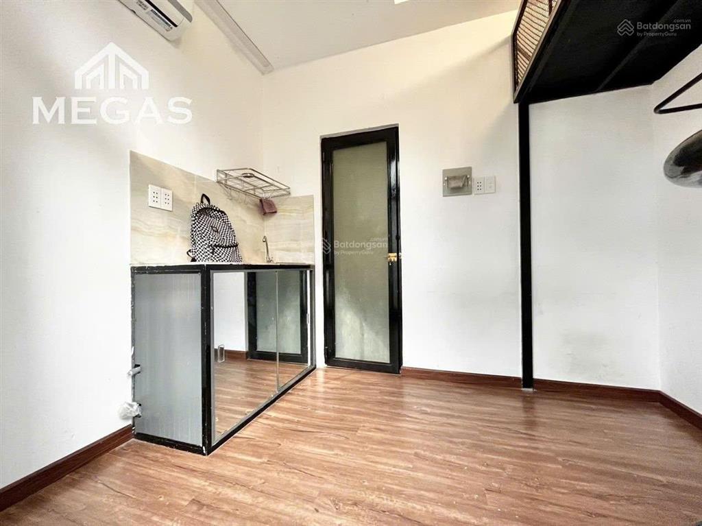 Nhà có 54 phòng cho thuê full nội thất ban công riêng từng phòng