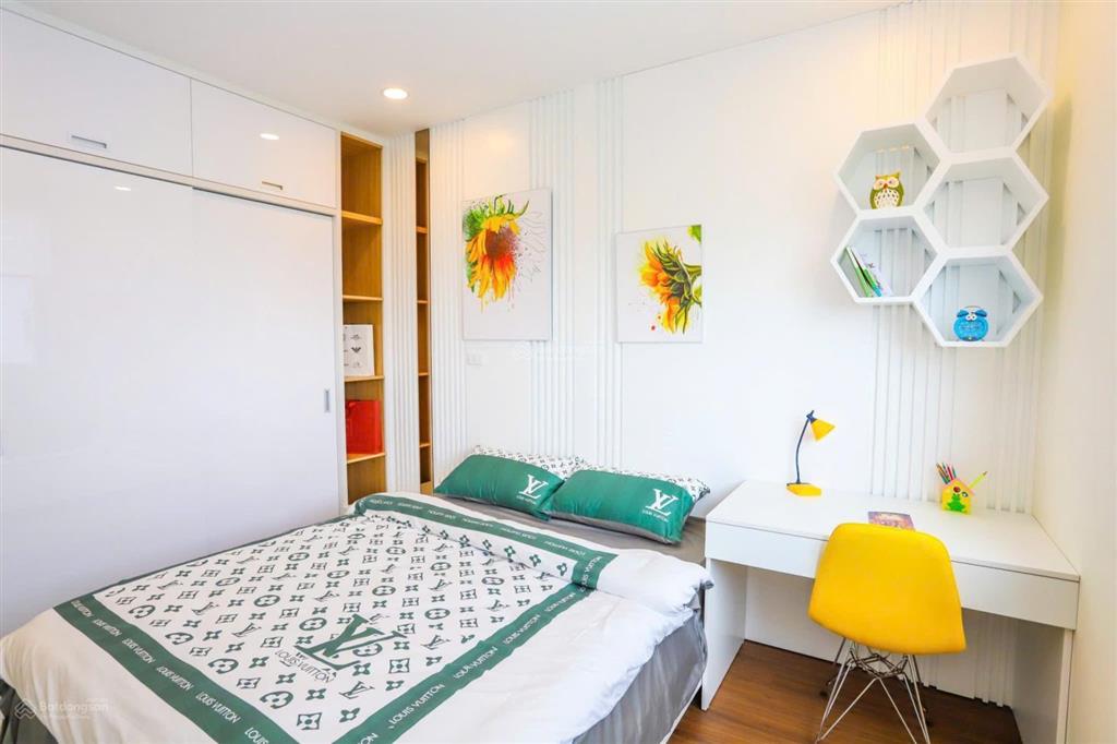 Cập nhật quỹ căn vay ngộp ngân hàng bán gấp tháng 1 chung cư eurowindow river park sẵn sổ, nhà đẹp.