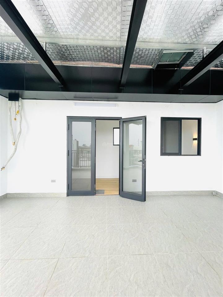 Bán nhà 5 tầng, mặt phố âu cơ, sàn 34m, số lẻ phía hồ tây