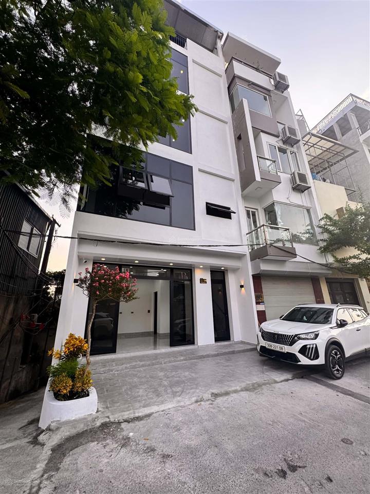 Bán nhà 5 tầng, mặt phố âu cơ, sàn 34m, số lẻ phía hồ tây