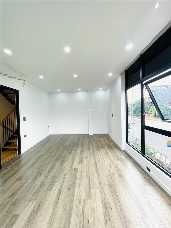 Bán nhà 5 tầng, mặt phố âu cơ, sàn 34m, số lẻ phía hồ tây