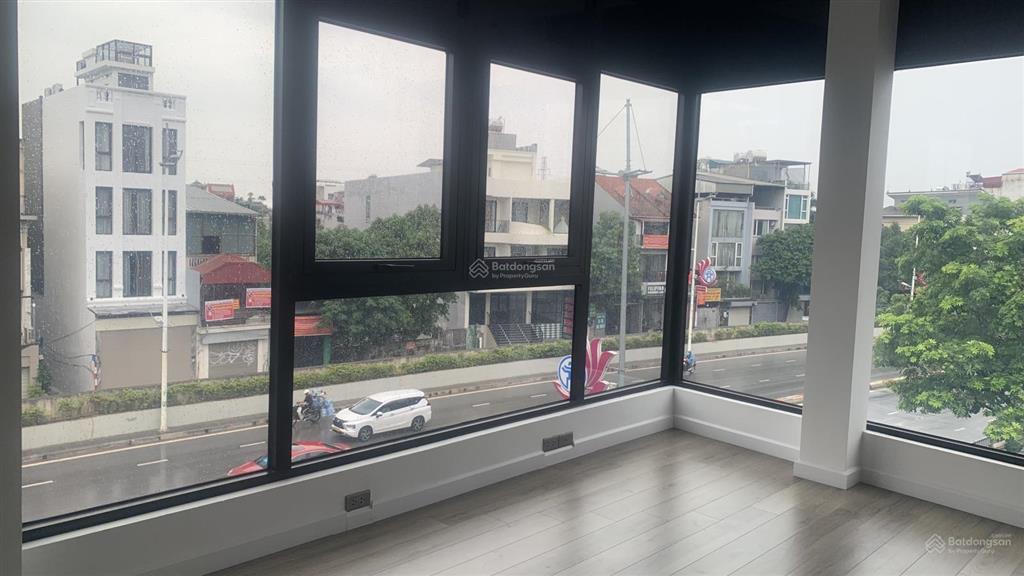 Bán nhà 5 tầng, mặt phố âu cơ, sàn 34m, số lẻ phía hồ tây