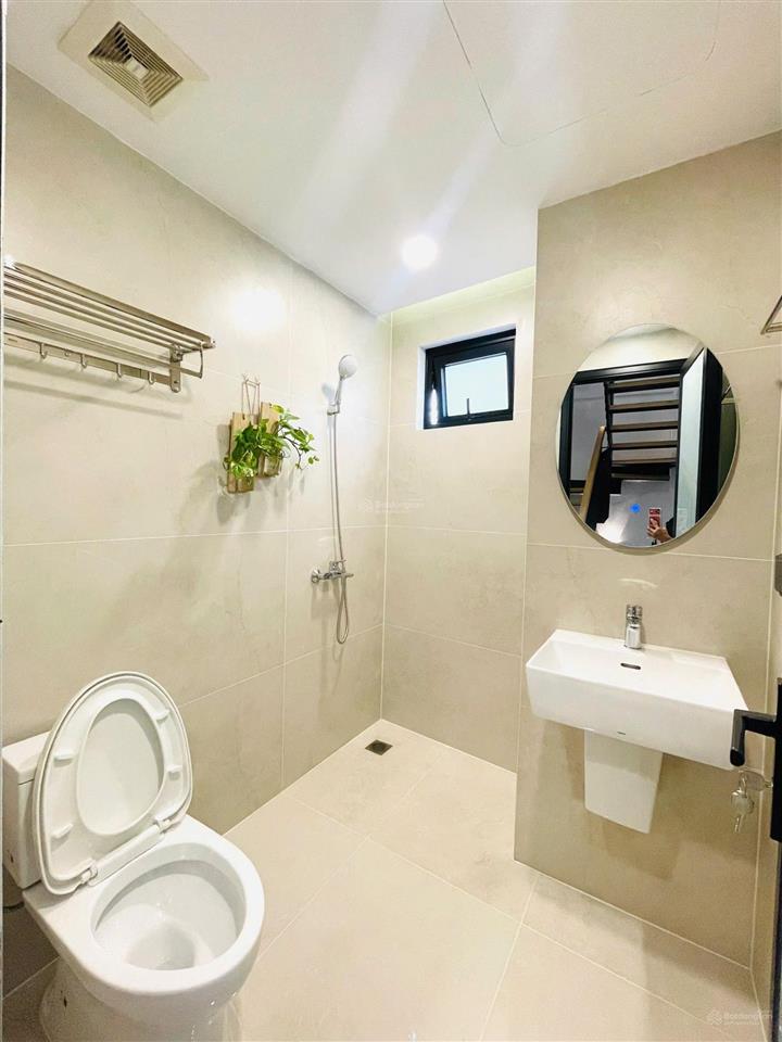 Bán nhà 5 tầng, mặt phố âu cơ, sàn 34m, số lẻ phía hồ tây