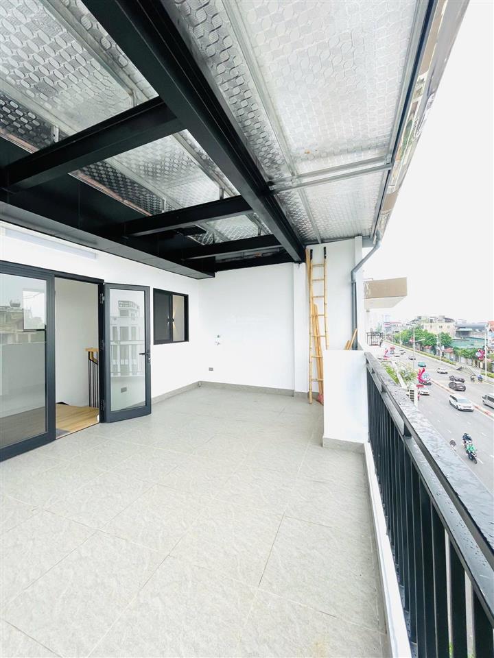Bán nhà 5 tầng, mặt phố âu cơ, sàn 34m, số lẻ phía hồ tây