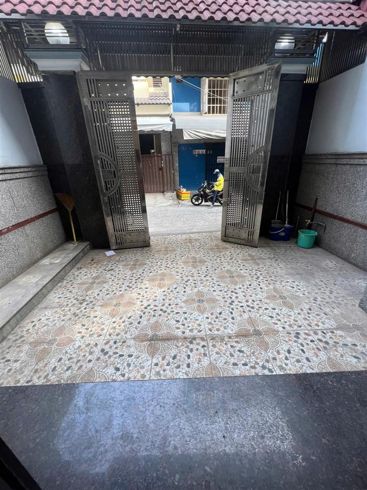 Diện tích 5x19m nhà có kết cấu mới đẹp  đoạn sầm uất  kinh doanh đa ngành giá chỉ nhỉnh hơn 14 tỷ