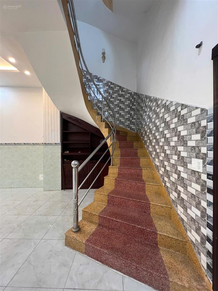 Diện tích 5x19m nhà có kết cấu mới đẹp  đoạn sầm uất  kinh doanh đa ngành giá chỉ nhỉnh hơn 14 tỷ