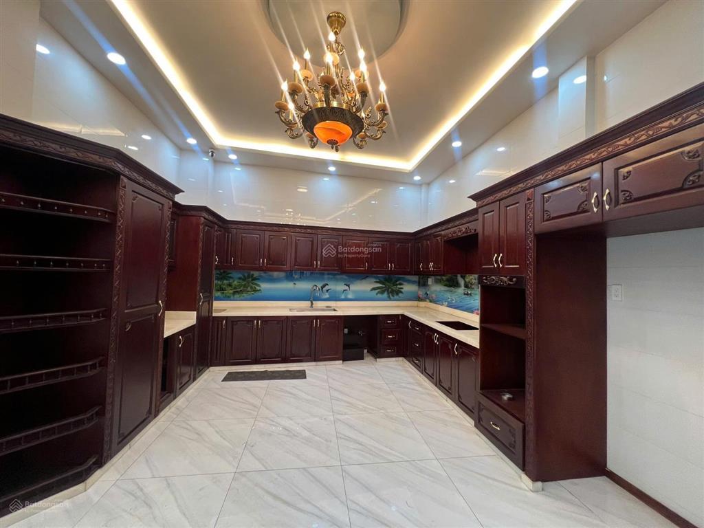 Diện tích 5x19m nhà có kết cấu mới đẹp  đoạn sầm uất  kinh doanh đa ngành giá chỉ nhỉnh hơn 14 tỷ