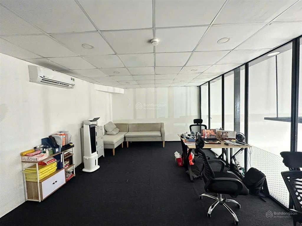 Hot! mtkd thạch lam  hcm  dt 11x22m  trống suốt + gác chỉ 40 triệu/tháng