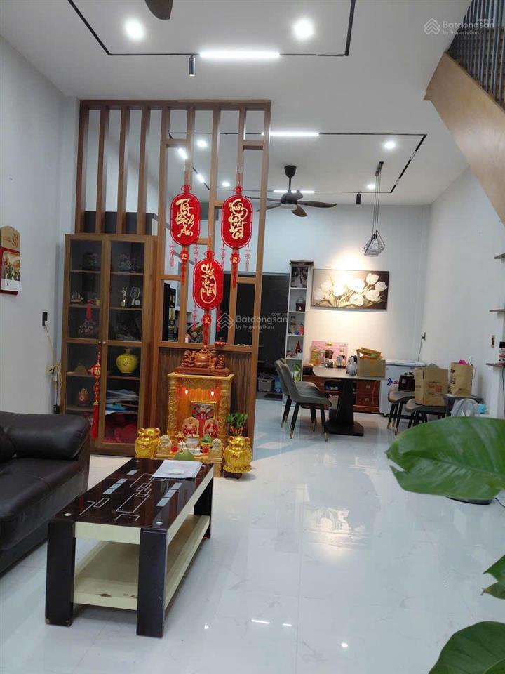 Cho thuê nhà mới  đẹp  full nội thất ngay trường học  chợ tân hương giá 13 triệu