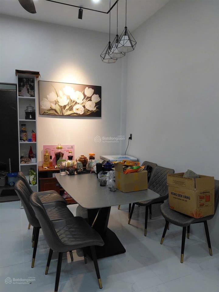 Cho thuê nhà mới  đẹp  full nội thất ngay trường học  chợ tân hương giá 13 triệu