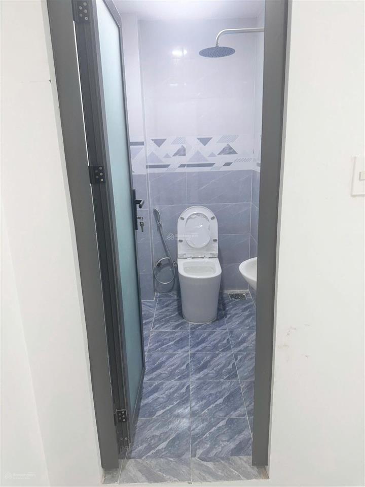 Nhà cho thuê ngay trường đại học  gần aeon tân phú 4.6x12m giá thuê 10 triệu