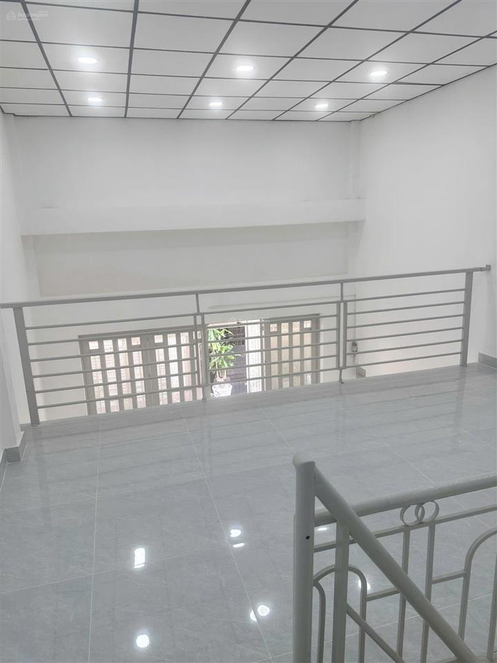Nhà cho thuê ngay trường đại học  gần aeon tân phú 4.6x12m giá thuê 10 triệu