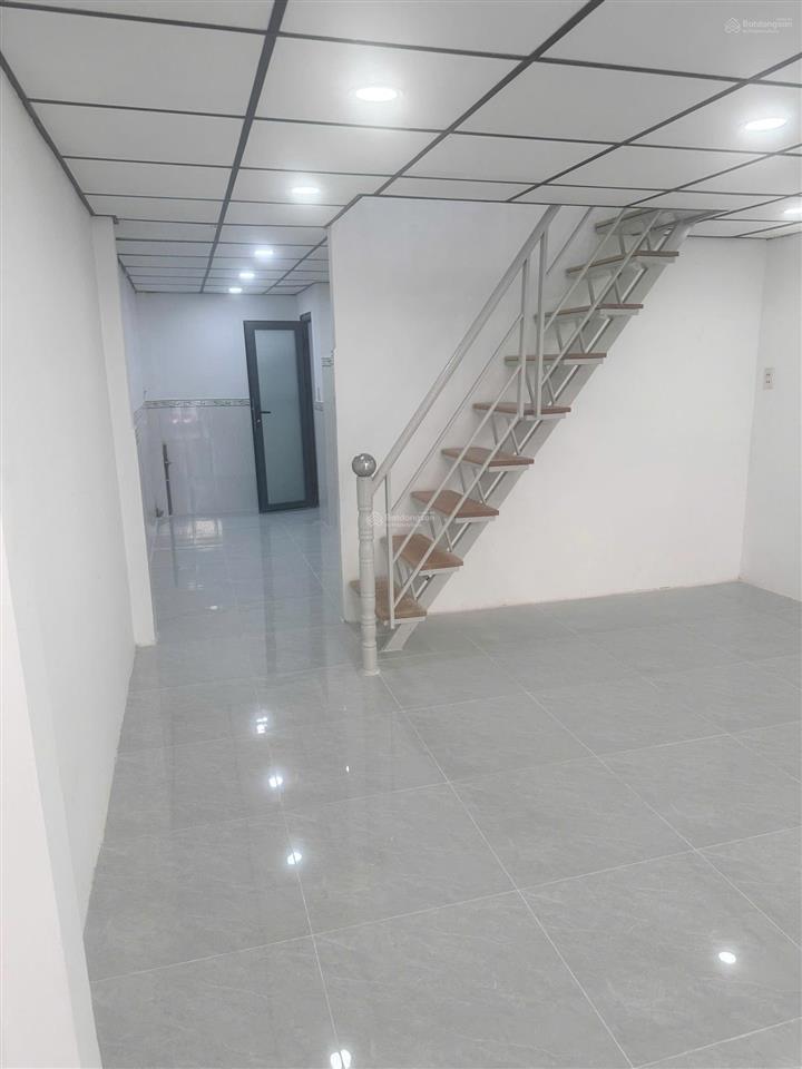 Nhà cho thuê ngay trường đại học  gần aeon tân phú 4.6x12m giá thuê 10 triệu