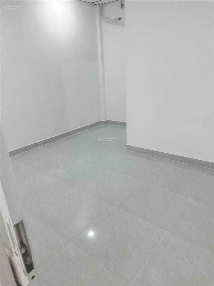 Nhà cho thuê ngay trường đại học  gần aeon tân phú 4.6x12m giá thuê 10 triệu